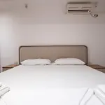 Tirent Apartment - Komuna E Parisit, Central 2