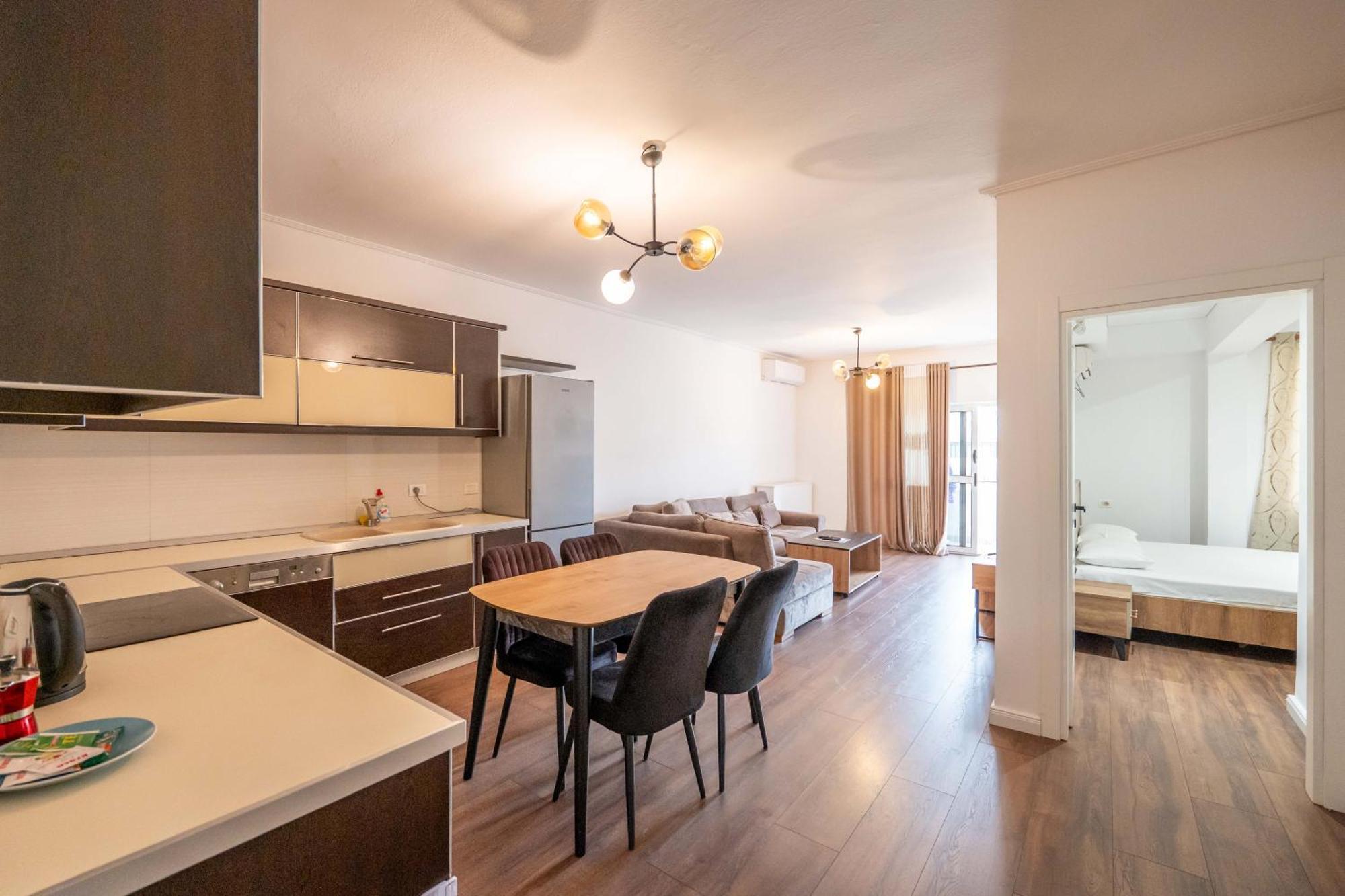 Tirent - Komuna E Parisit, 2 Apartment Tirana